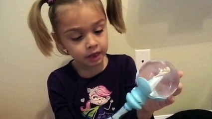 como Disney Frozen Musical Wand Kid Toy Review elsa muscial wand