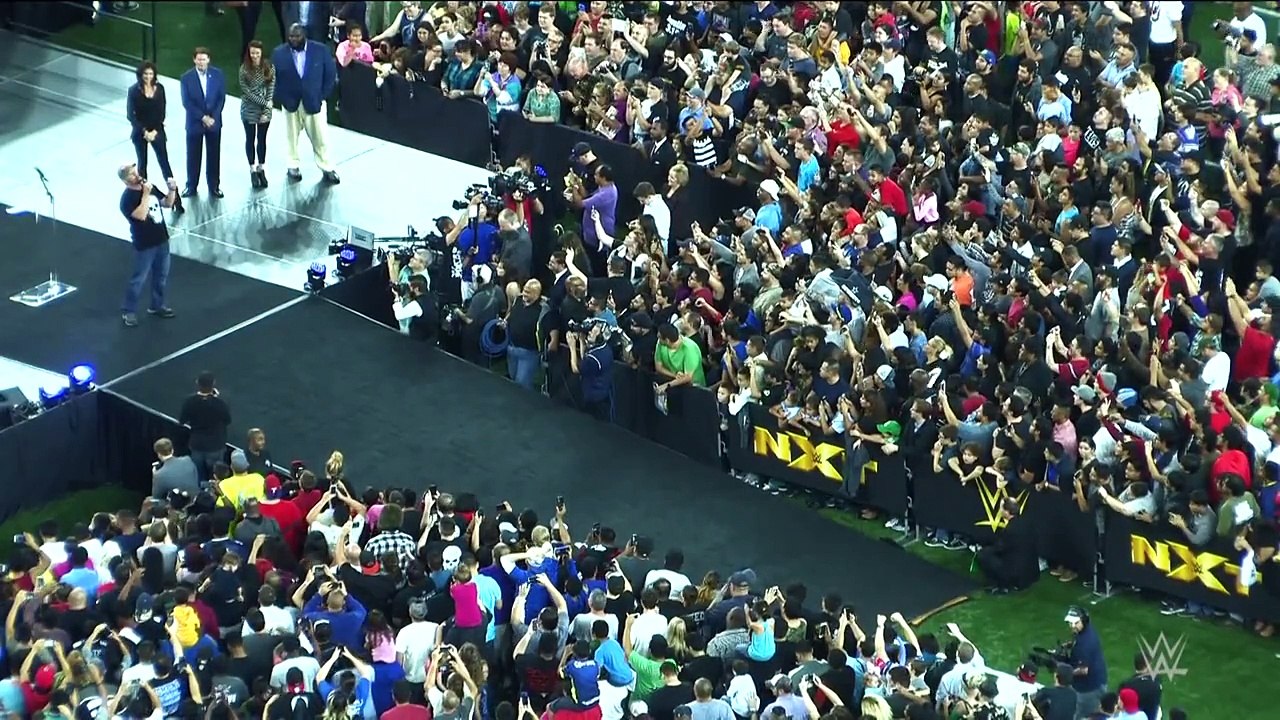 “Stone Cold” Steve Austin enters AT&T Stadium: WrestleMania On Sale Party, November 5, 201