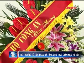 Thứ trưởng Tô Lâm thăm và chúc mừng Tổng Giám mục Hà Nội