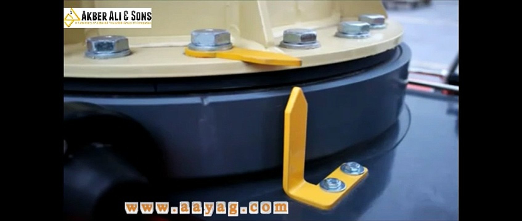 Compact Crawler- Setting the Outriggers