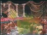 Vintage belly dance Turkish TV: delicious brunette!