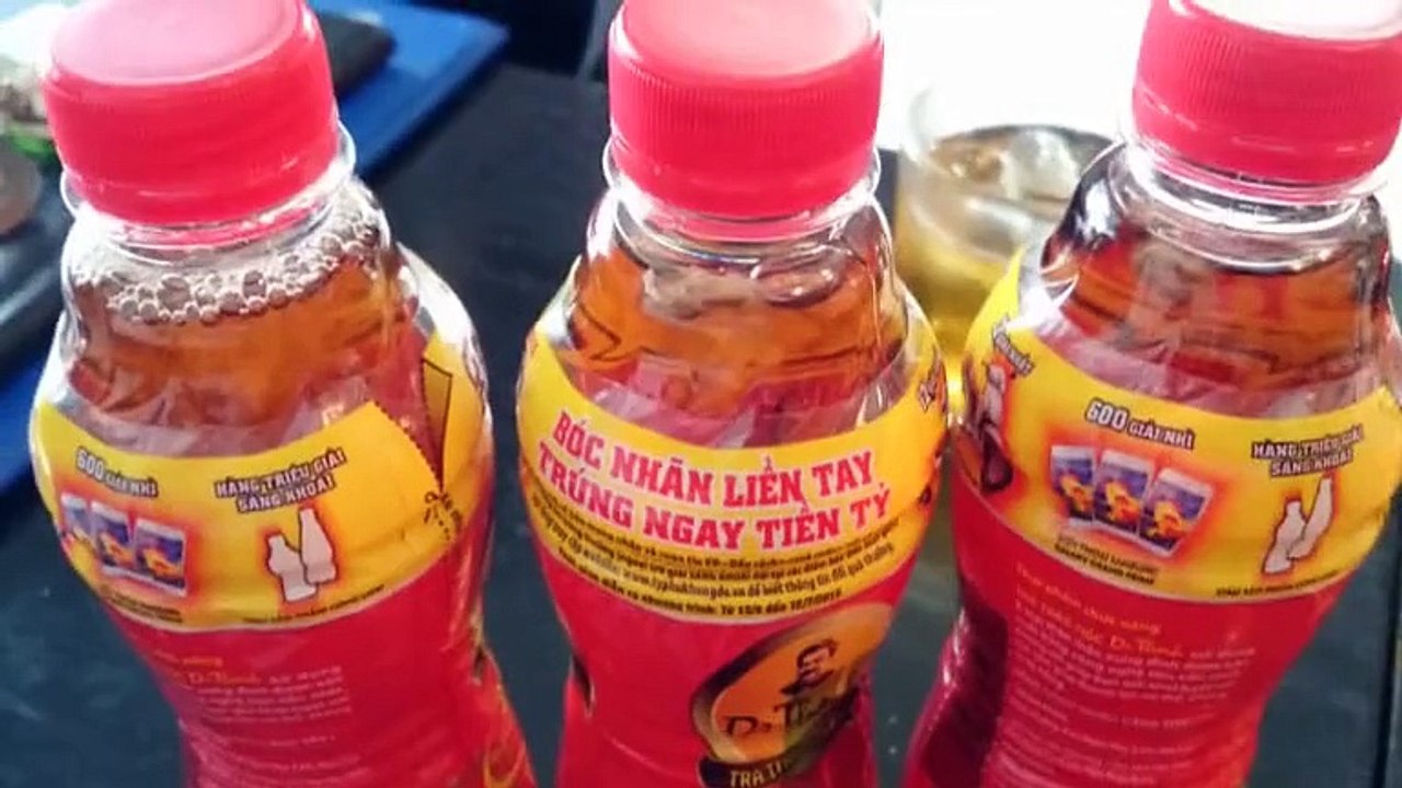 Lập biên bản 3 chai Dr.Thanh có vật thể lạ ở Vũng Tàu