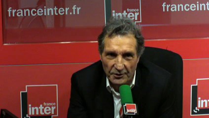 Instant M : "Est-ce que vous avez le monopole du coeur J-J Bourdin ?"