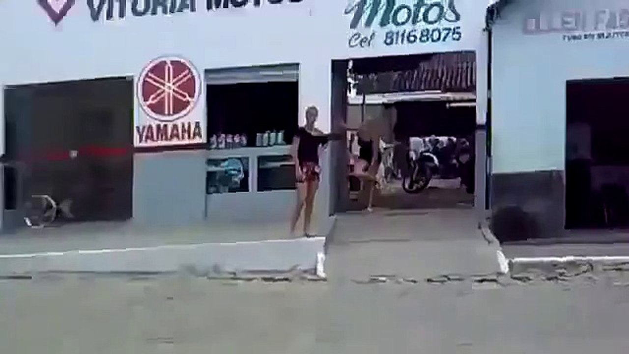 Kızların Acımasız Kavgası