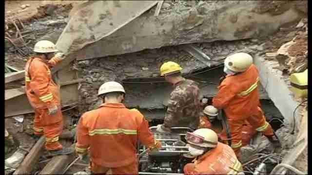 Encuentran el primer cuerpo 48 horas después del corrimiento de tierras en el sur de China