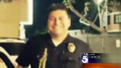 LAPD officers surprise WWII veteran with Christmas presents