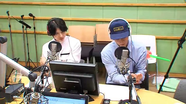 150824 슈키라 뜬금포 초대석 - 빅스 LR by INVITE