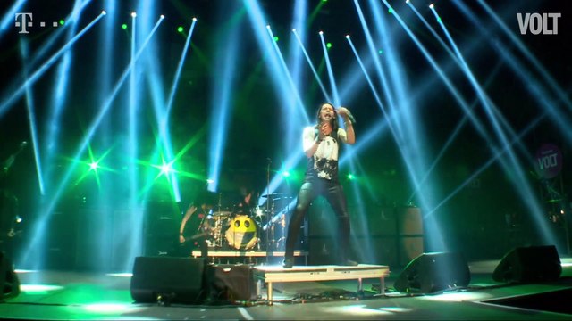 Slash feat Myles Kennedy and The Conspirators - Back From Cali