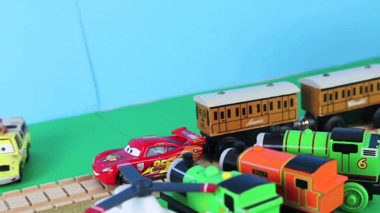 car Thomas and Friends Vs Disney Cars Toys Lightning McQueen Strong Man Train Car Pull for Sally