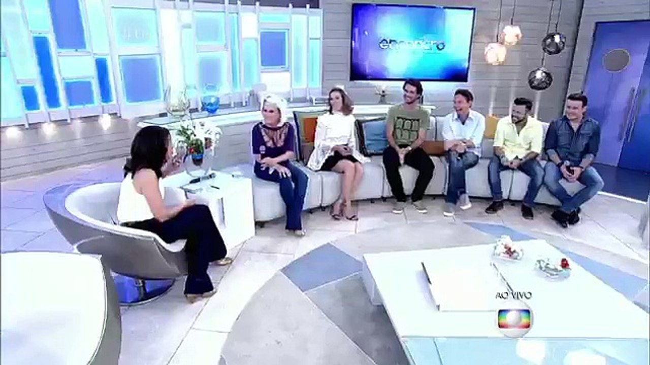 Celular de Fátima Bernardes toca durante o programa