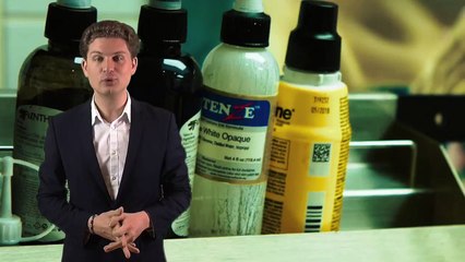 Il se fait tatouer Julien Lepers sur les fesses, l'animateur exulte