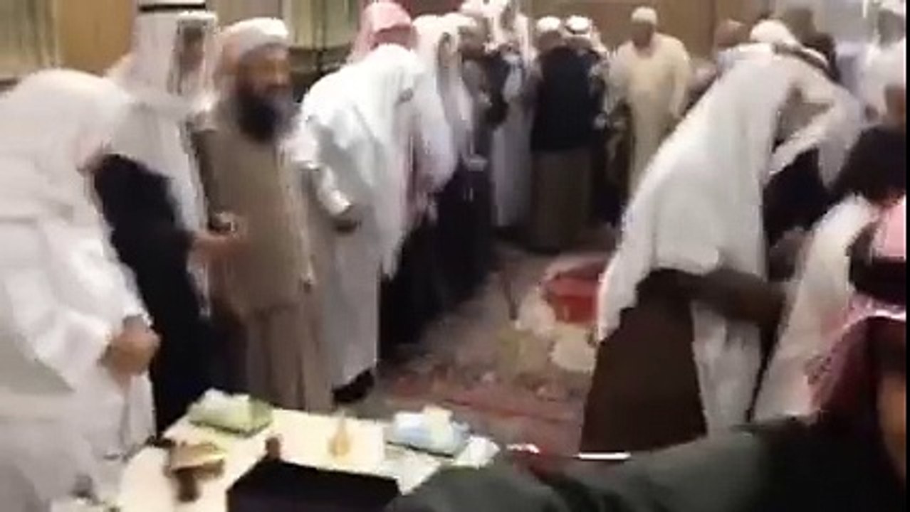 مدینہ منورہ میں محفل میلاد کا منظر