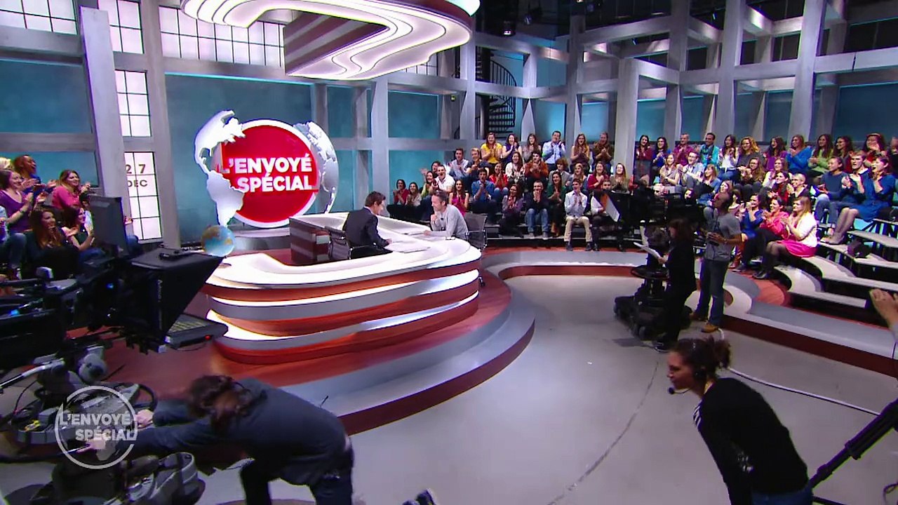 Extrait - L'Envoyé Spécial du Petit Journal le 27/12 sur CANAL+