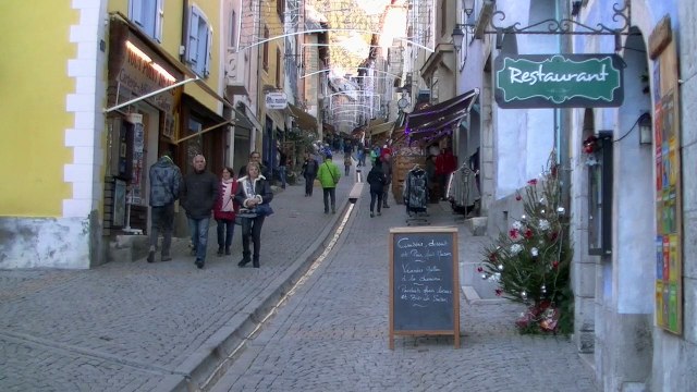 D!CI TV - Les vacanciers de Noël profitent du soleil, de la ville et de la nature