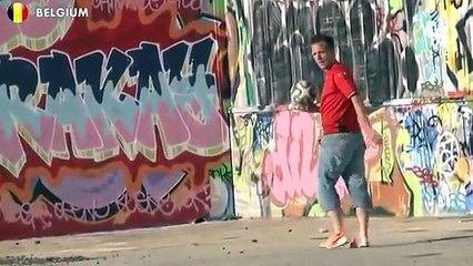 এর চেয়ে বড়ো কোন ফুটবলের জাদুকর থাকতেই পারেনা পৃথিবীতে !