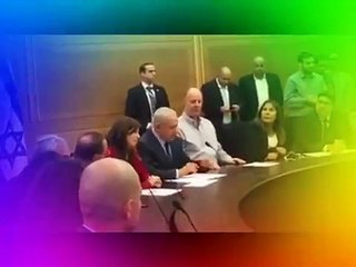 Le Premier Ministre Benjamin Netanyahou Réunion Likoud faction dans l'embrasure...