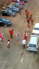 Cu ursu în Buzau ( colinde printre blocuri)