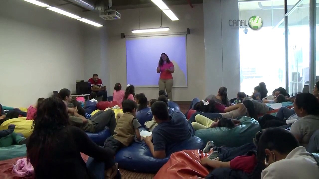 Facetas 2015 Lecturas de Cuentos a Señas
