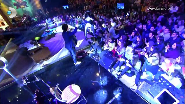 Buray İstersen (Beyaz Show Canlı Performans)