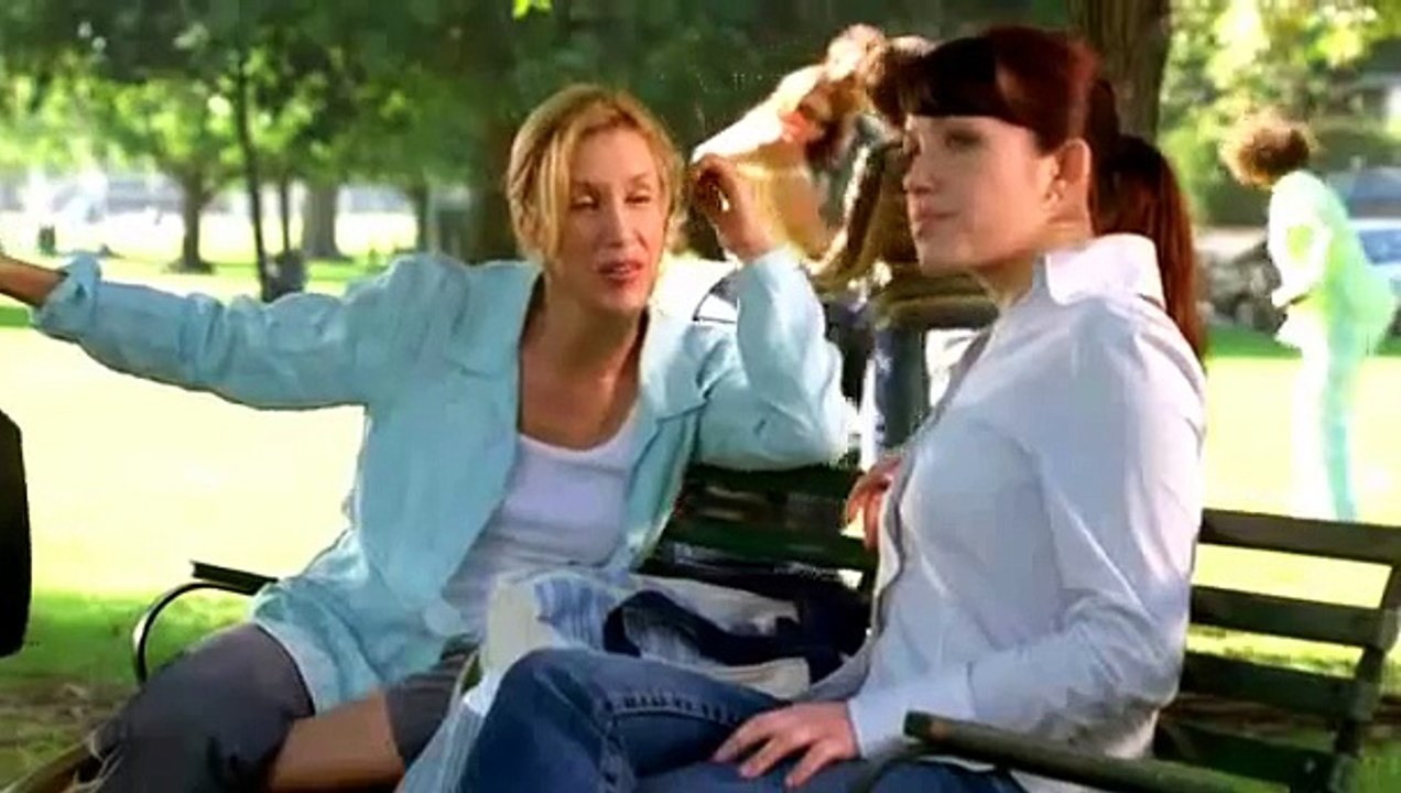 Marla Sokoloff - Desperate Housewives (S1, Ep9)