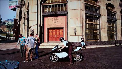 GTA V | How To Get Inside Bank Vault (Possible Heist Location)