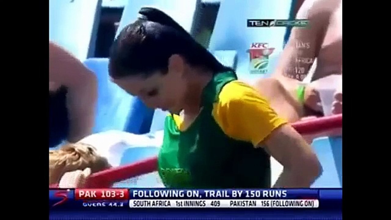 Most Funniest Moments in Cricket History eVer - YouTube