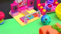 Shopkins Season 4 Meet Num Noms and Ride On Rollercoster - Play Video Cookieswirlc