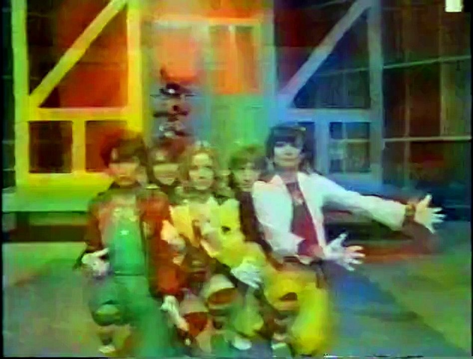 Arrows Christmas show 1976 (full show) parts 1 & 2, episode # 28.
