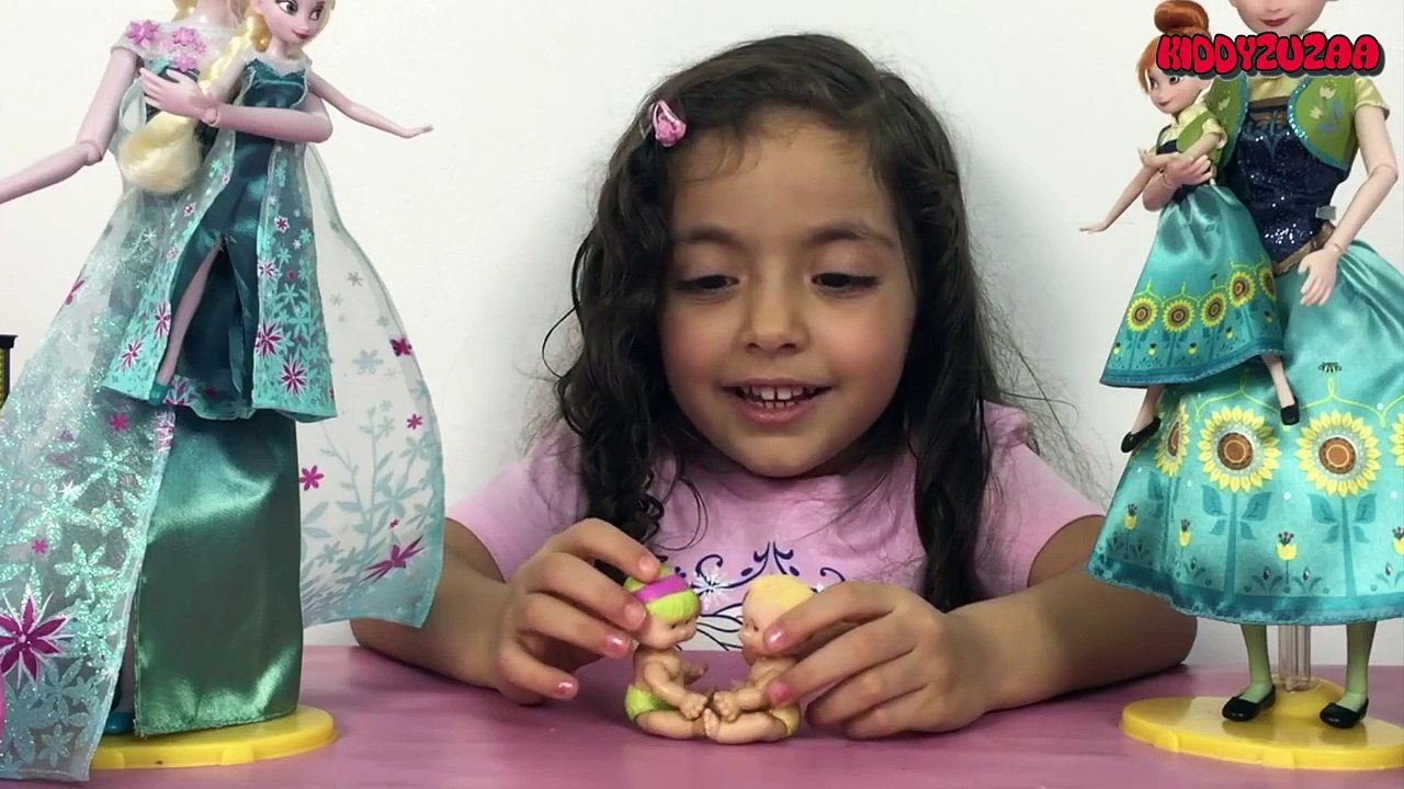 2 Frozen Surprise Eggs Opening + Elsa And Anna Dolls Dress Up In Frozen Fever Costumes - H