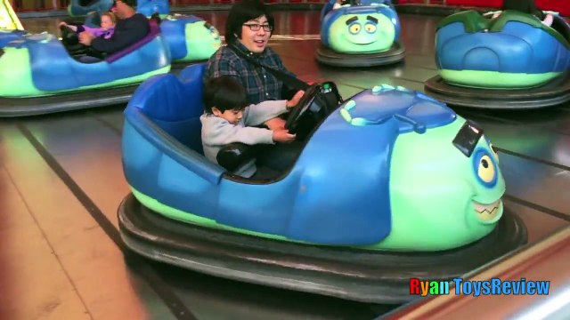 Parc dattractions pour les Enfants à DisneyLand en Famille Voyage de Plaisir BuzzLight Année de Disney Attractions Ryan ToysRe