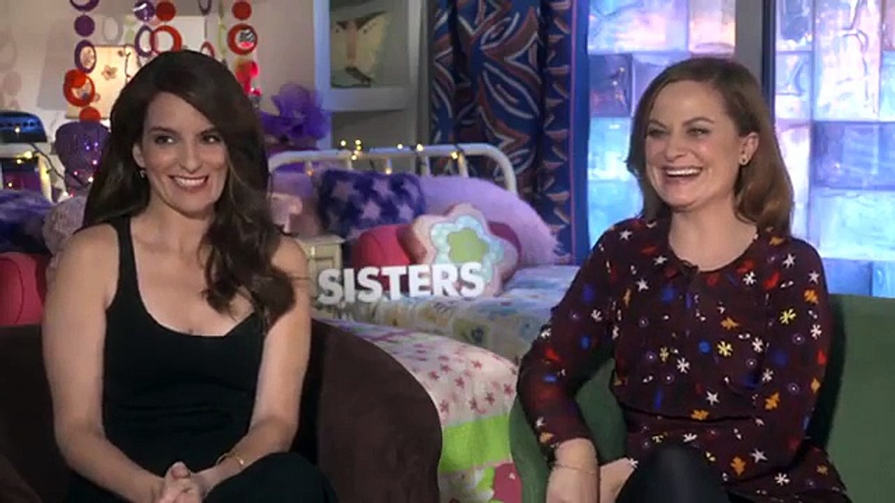 Flula Makes Hot Track w Tina Fey & Amy Poehler (Sisters Press Junket)