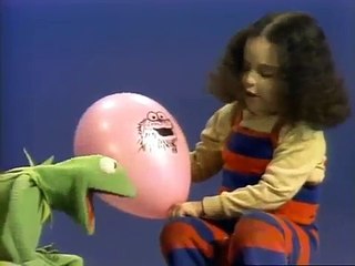 Classic Sesame Street Balloon Fun with Grover