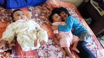 رینا اپنی چھوٹی بہنوں کے ساتھ کھیل رہی ہے  2015-11-24-RINA IS PLAYING WITH TWINS SISTER BABY-リナちゃん双子赤ちゃんと遊んでます－岩倉市
