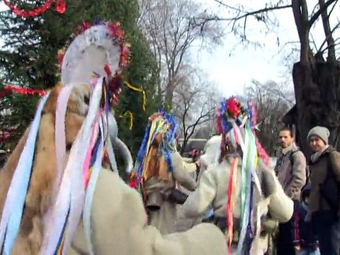 Noël à Luncavita: chants et masques pour chasser les mauvais esprits