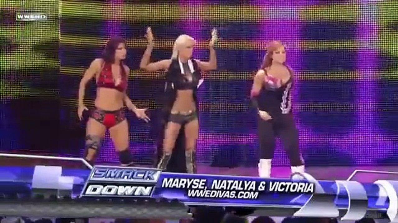 WWE Michelle McCool,The Bella Twins VS Maryse,Victoria,Natalya