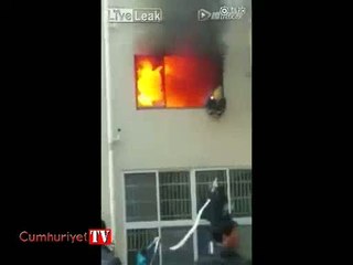 Çığlık çığlığa dehşet anı: Canını böyle kurtardı