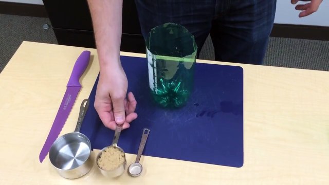 Simple Trick To Keep The Summer Bugs Away - Get Rid Of Mosquitoes