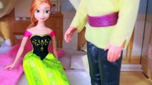 frozen dolls Anna PRANKS Kristoff Play-Doh Bug Sandwich Trick Disney Frozen AllToyCollector