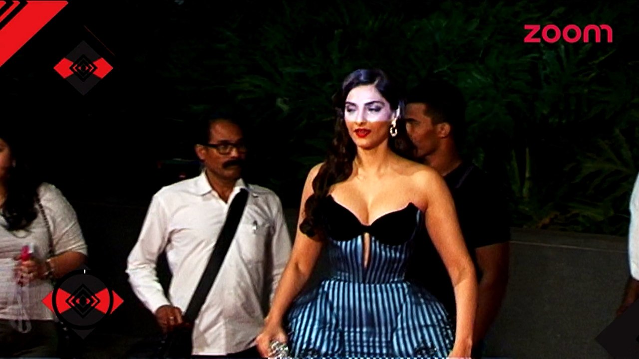 Sonam Kapoor showered with compliments for 'Neerja' - Bollywood News - #TMT