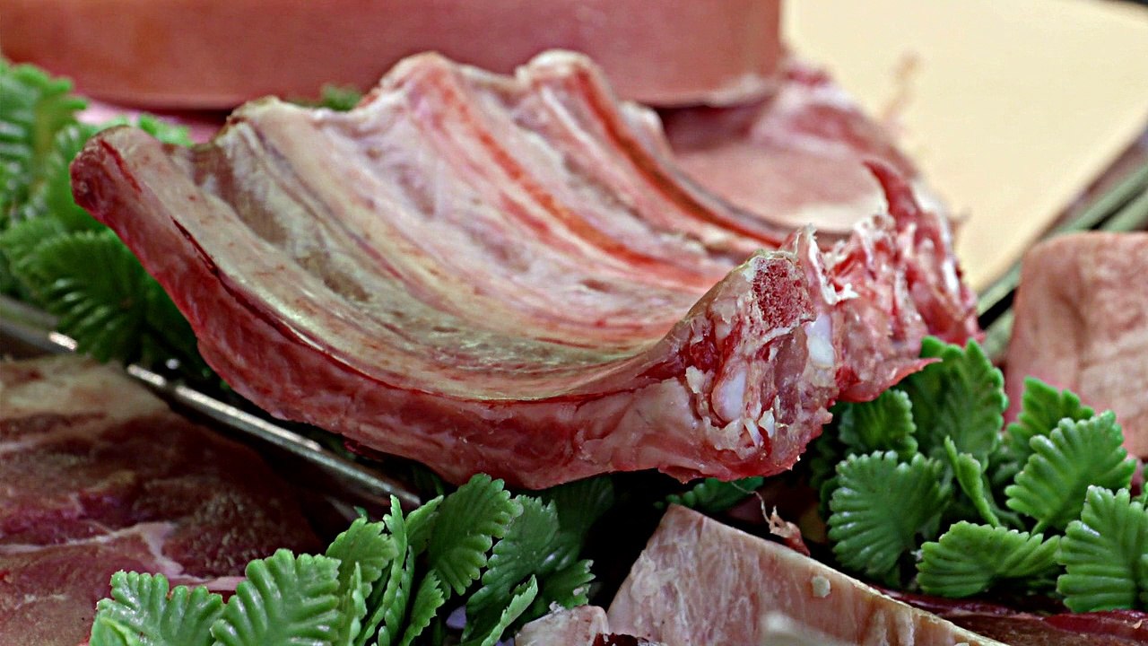 BBC Horizon Стоит ли есть мясо? 2. Как прокормить планету (2014) Правда о мясе