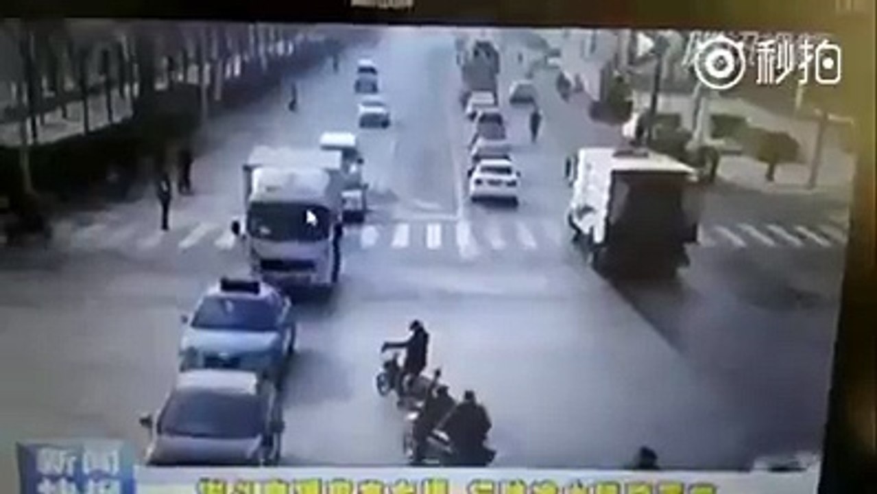 unbelievable video I can not get my head around this