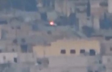 Обмануть смерть в последнюю секунду: водитель фургона увернулся от ракеты в Сирии