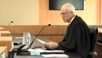 Internet mogul Kim Dotcom vows to fight extradition to US