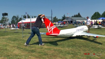 Ce passionné de maquette a construit un avion Boeing 747 radiocommandé de 6m de long