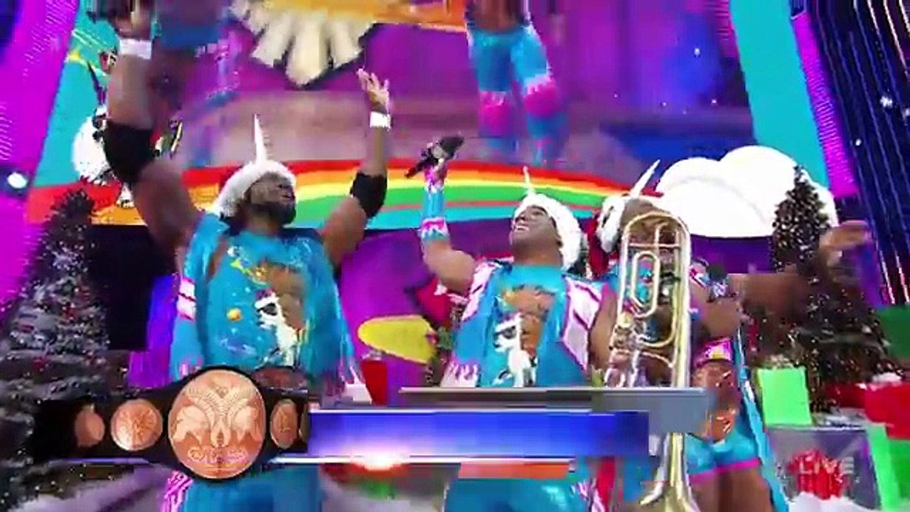 The New Day spreads some holiday cheer׃ SuperSmackDown, December 22, 2015