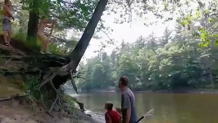 รวมเรื่องฮาๆระว่างคนกับต้นไม้ Human VS Tree