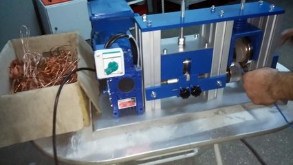 Teknoloji Pratik 220 Wolt İle Çalışan Kablo Soyma Makinası