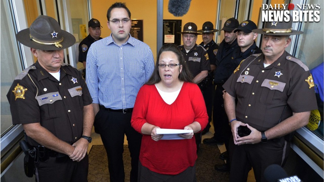 Kentucky Clerk Kim Davis Blocked Same-Sex Weddings is "Miserably at Marriage’