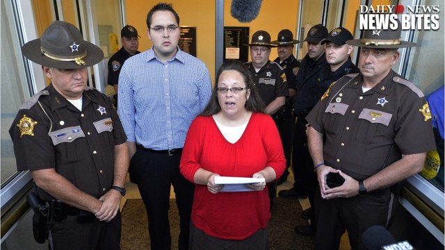 Kentucky Clerk Kim Davis Blocked Same-Sex Weddings is Miserably at Marriage’