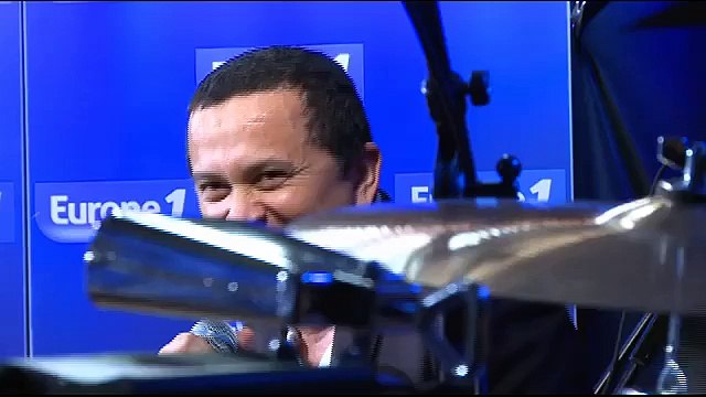 Yuri Buenaventura met l'ambiance avec El guajiro del monte